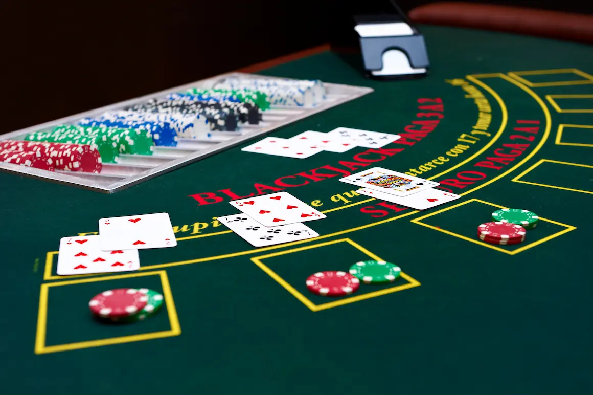 Ambiguous situations in blackjack